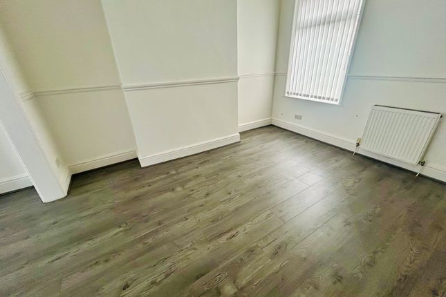 62, Liverpool photo 3