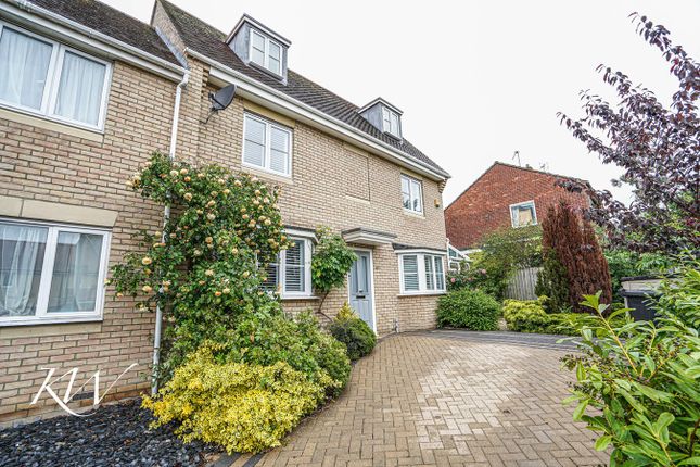 4 bed town house for sale in Hakewill Way, Colchester CO4