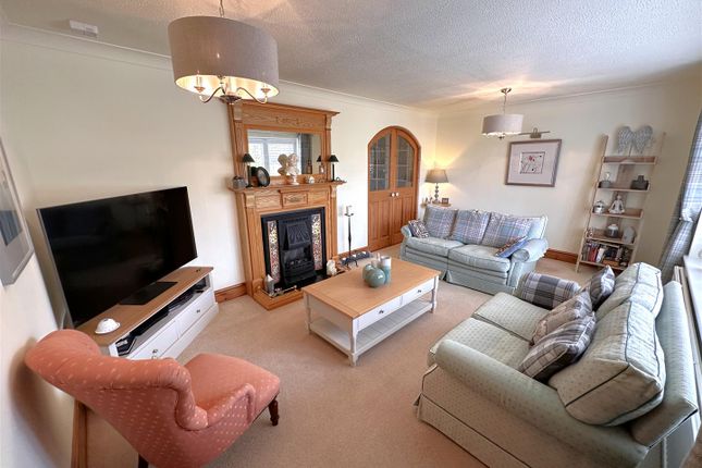 49, Pocklington Crescent, Newark photo 2