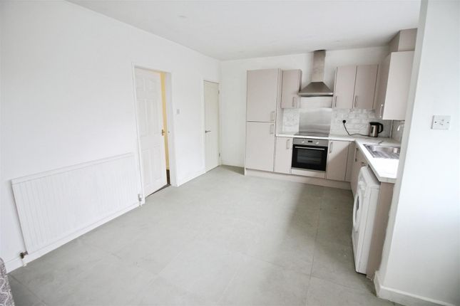 24, Sandgate Terrace, Leeds photo 4