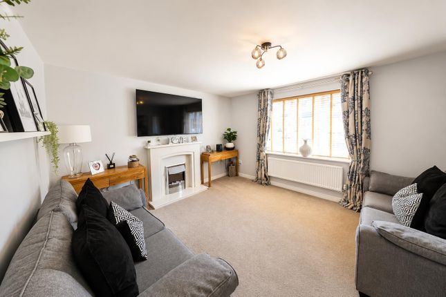 44, Chartwell Gardens, Hull photo 4