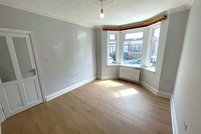 7, Vernon Road, Luton photo 2