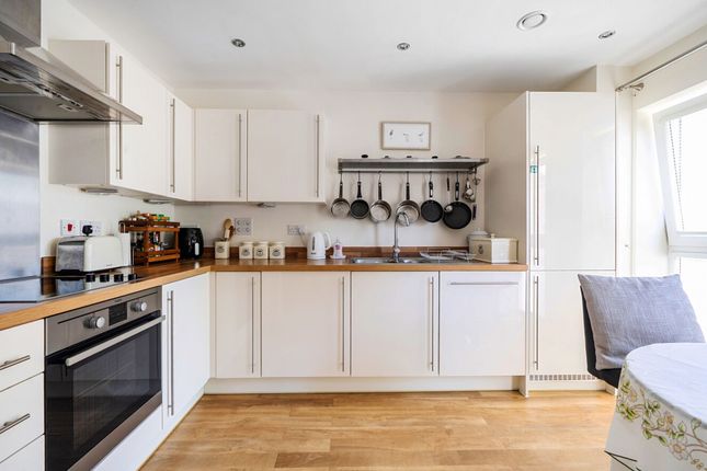 26 Longley Road, Chichester photo 4
