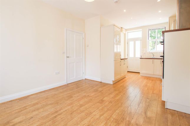 1, Fairycroft Road, Saffron Walden photo 4