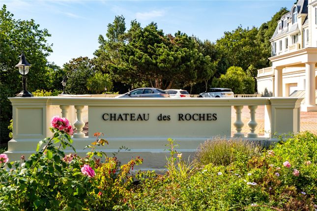 Flat for sale in Chateau Des Roches, Le Mont Gras D'eau, St Brelade
