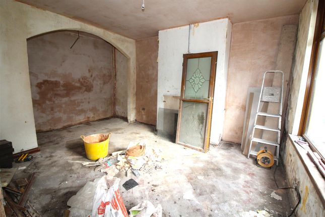 12, Troy Road, Abertillery photo 2