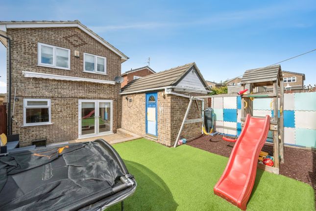 5, Uttoxeter Avenue, Mexborough photo 4
