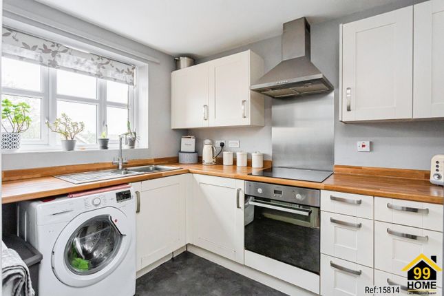 67, Larkspur Drive, Burgess Hill photo 4