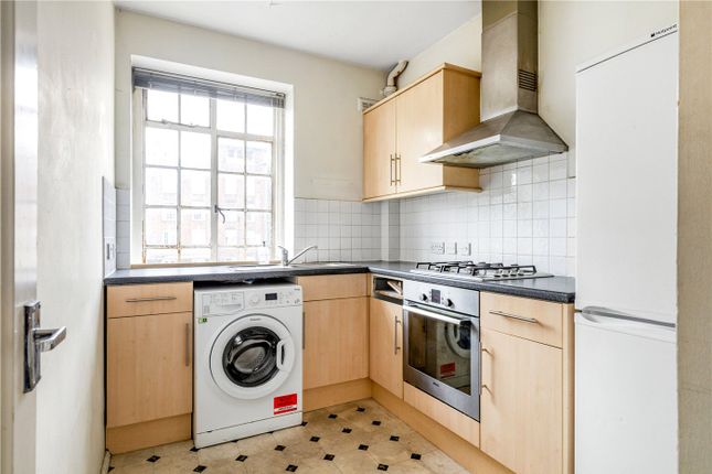 Flat 17, Wavertree Court,, Streatham Hill, London photo 4