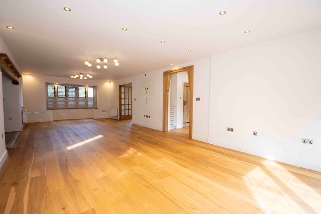 Homefield Road, Rickmansworth photo 2