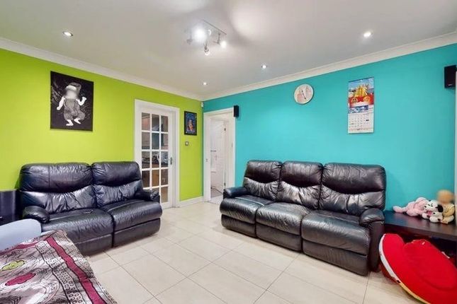 3, Kings Road, Harrow photo 3
