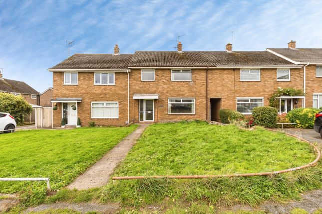 3-bed terraced on Stratford Close, Wrexham, £140,000