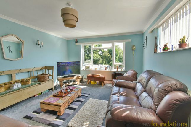 Flat for sale in Cowdray Park Road, Little Common, East Sussex