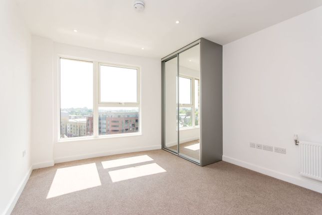 Hilltop Avenue, Harlesden photo 3