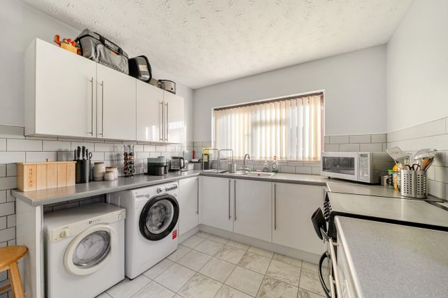 9, Westways Rise, Wakefield photo 3