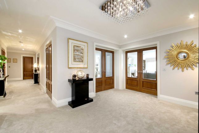 Flat for sale in Penn Road, Knotty Green, Beaconsfield