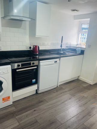 Fully Furnished Spacious Three Bedroom Maisonette - Suit Care Workers