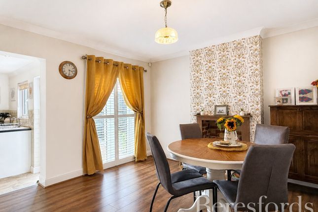 92, Park Lane, Hornchurch photo 4