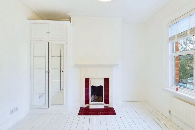 40,, Windsor Road, Teddington photo 3