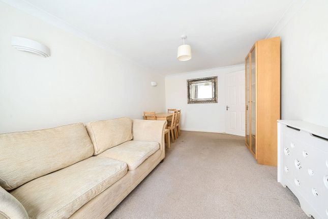 48, Morse Close, Uxbridge photo 3