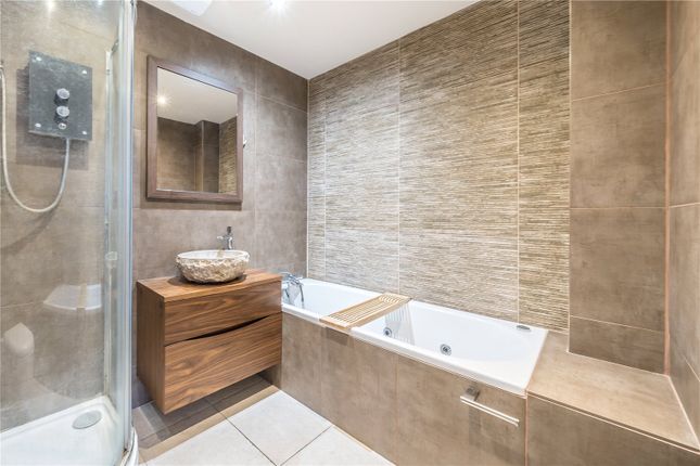 Flat for sale in St Benedicts Close, London