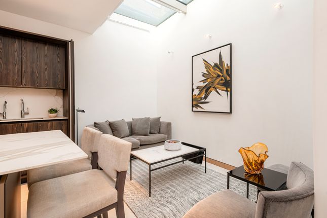 Town house for sale in Down Street Mews, London