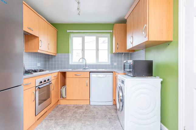 12 Cresscombe Close, Gillingham photo 3