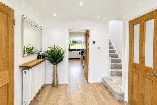13, Homewood Avenue, Cuffley photo 3