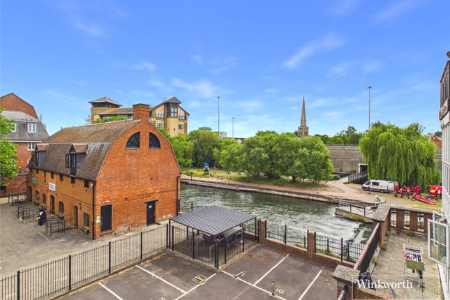 Flat 4, Bear Wharf, Reading photo 2