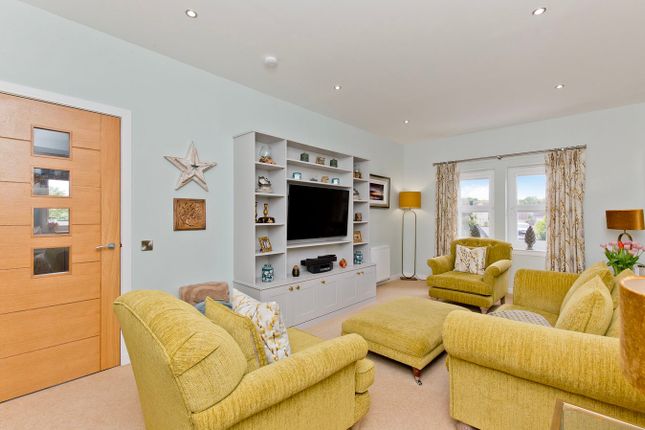 9, Lady Foulis Road, Cupar photo 4