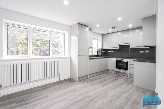 41, Fernwood Crescent, London photo 3