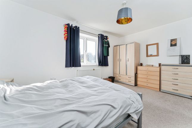 Ovins Rise, Ely photo 4