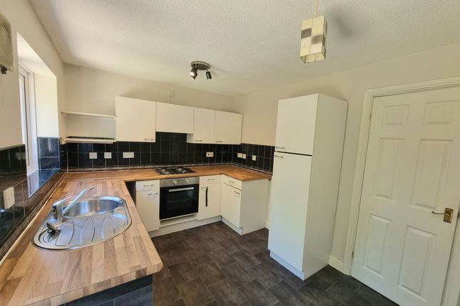 14 Rushfield Gardens, Bridgend photo 3
