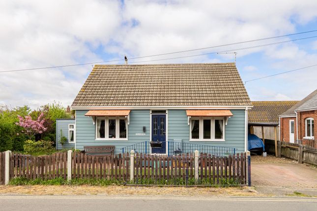 2-bed house on Calgarin Beach Road, Great Yarmouth, £300,000