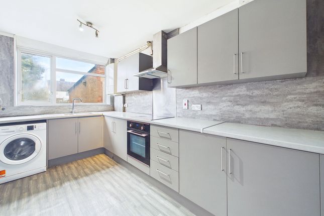 25 Acacia Avenue, Leicester photo 2