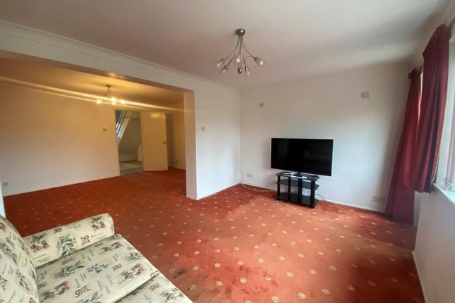 11, Elder Close, Sawston, Cambridge photo 4