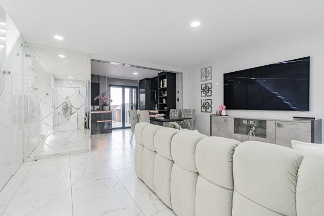 75, Easter Langside Drive, Dalkeith photo 2