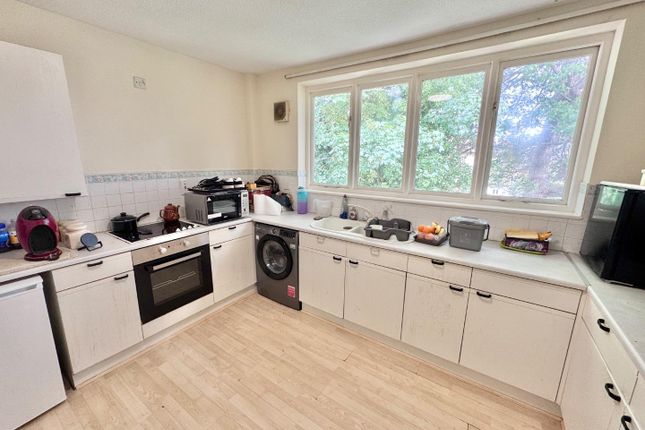 5, Rosebay Court, Darlington photo 4