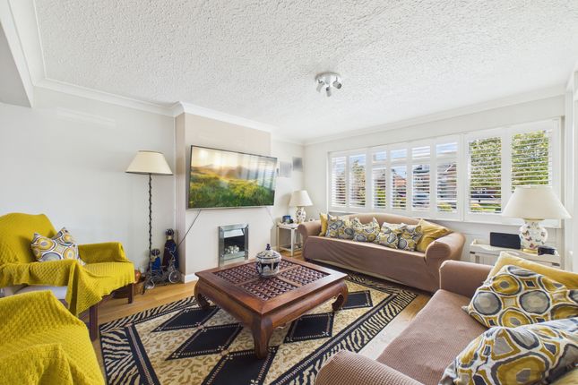 9 Castleton Court, Marlow photo 3