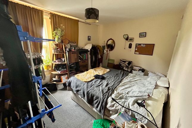 36, Buller Street, Swindon photo 4