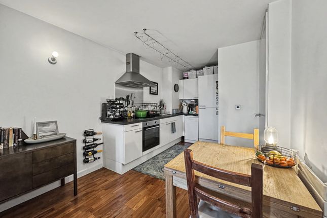 95 Cedar Court, Manchester photo 2