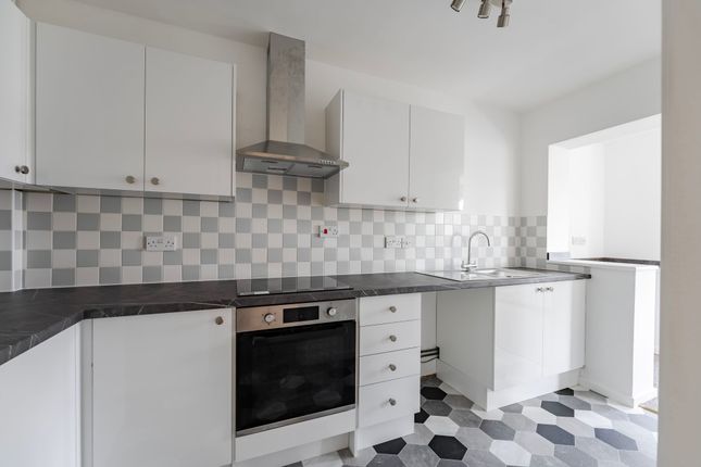 18 Debenne Road, North Walsham photo 3