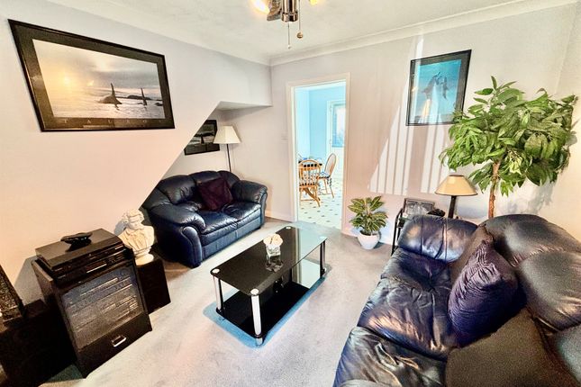 50, Hoylake Drive, Peterborough photo 3