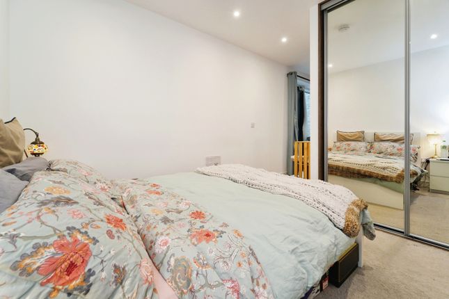 Studio for sale in 2 Accolade Avenue, Southall