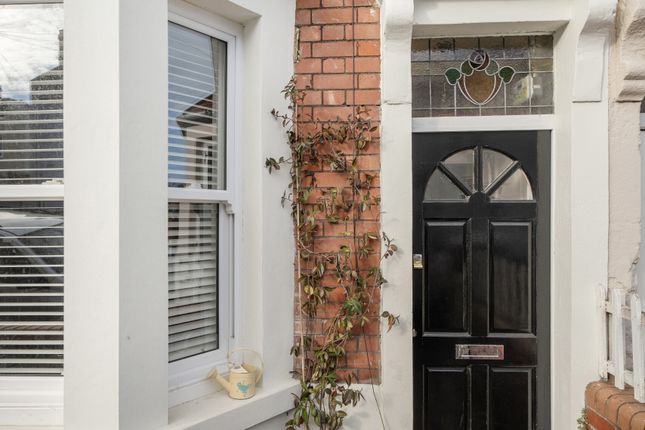 1382382-3-691c700...