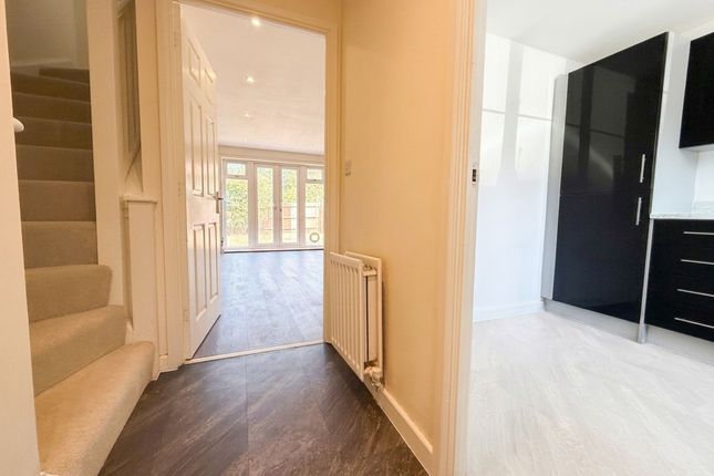 1 Buttercup Avenue, Sheerness photo 2
