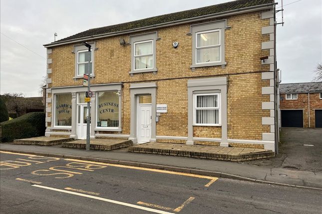 Office to let in High Street, Glinton