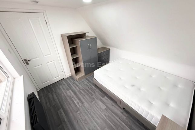 Flat, London Road, Reading photo 5