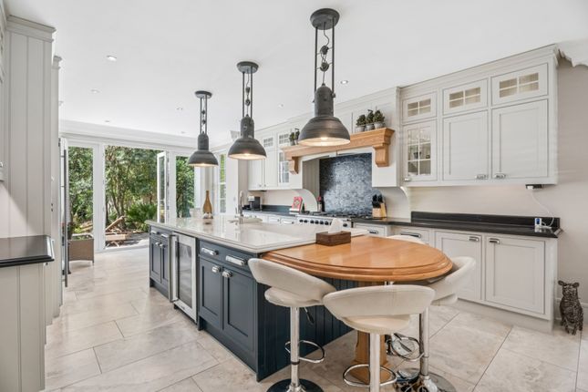7 Oak Wood Place, Gerrards Cross photo 2