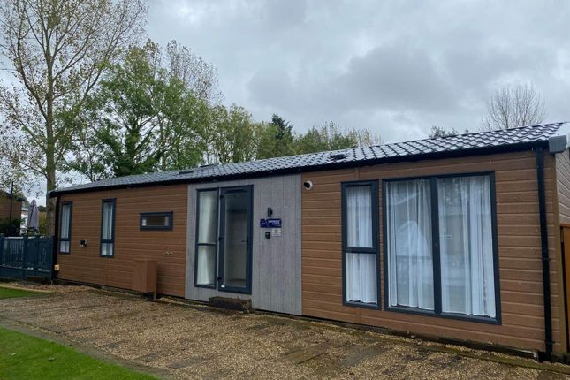 Lodge, Victory Lakewood, Skirlaugh, Hull photo 2